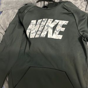 Nike hoodie size small dark green